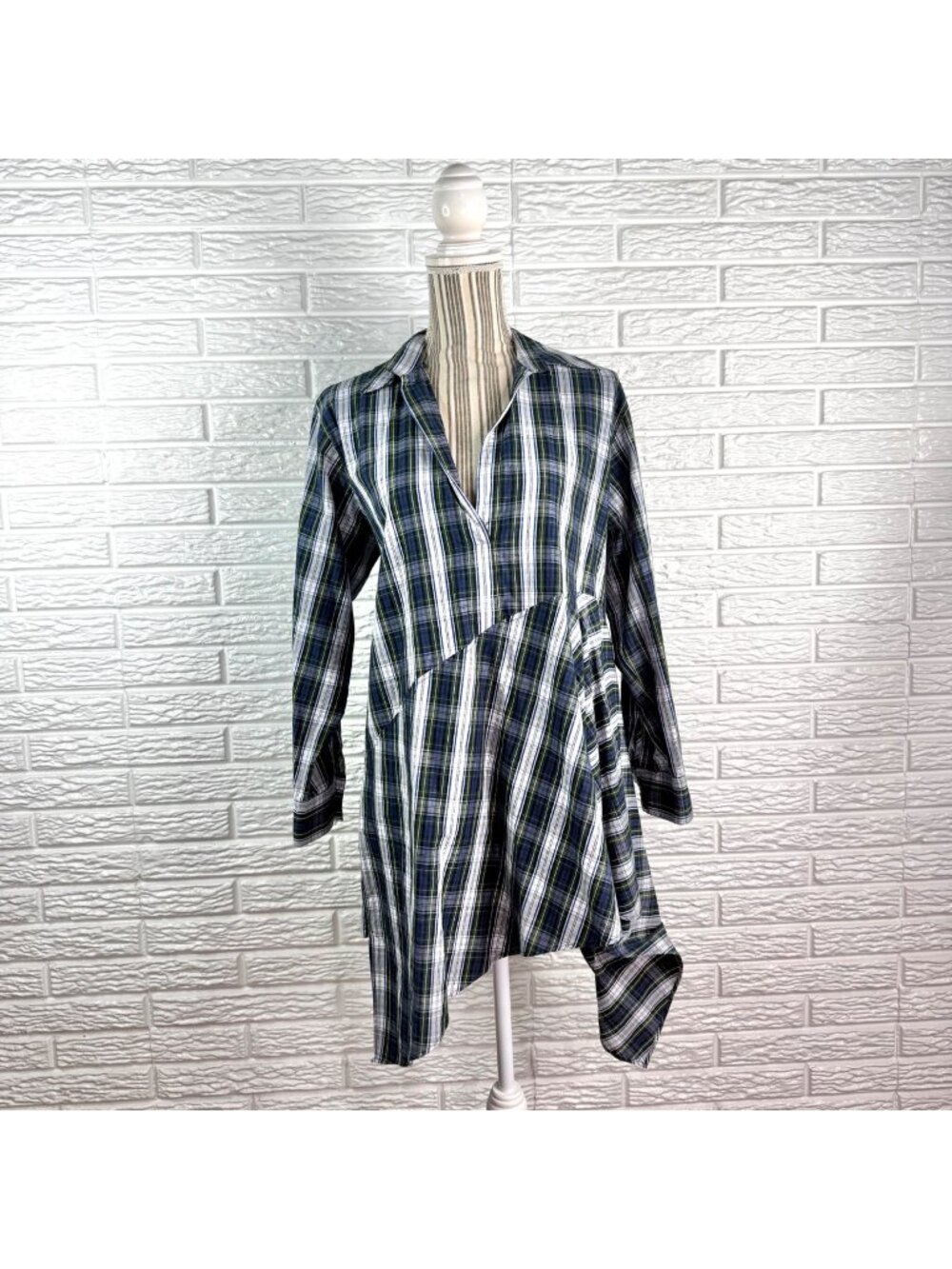 Zara Plaid Asymmetrical Tunic Shirt Dress V-Neck Long Sleeve Size Medium